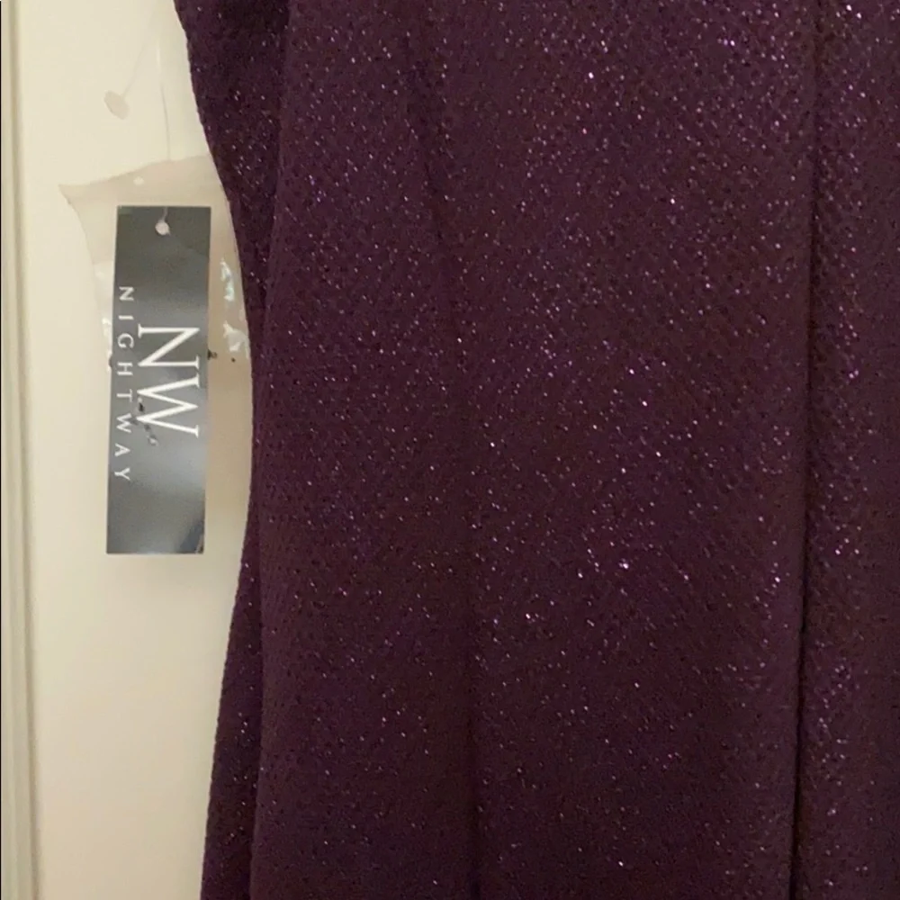 NWT Nightway mulberry shiny long gown size: 6